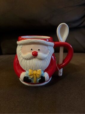 Arlington Designs Santa Christmas Mug with Attached Ceramic Spoon